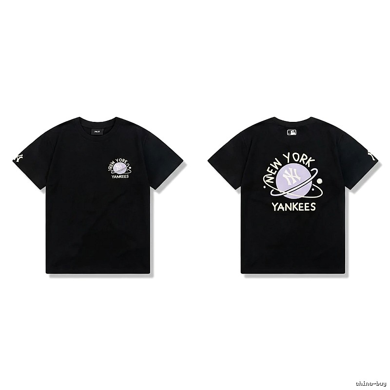 Black T-shirt of MLB New York Yankees