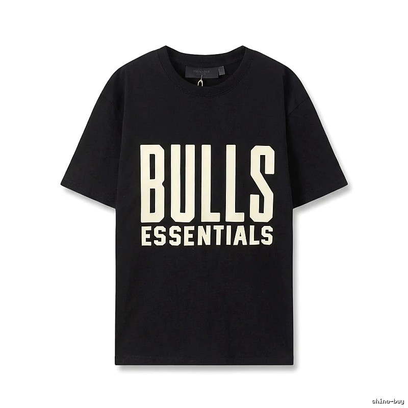 ESSENTIALS Bulls-style black T-shirt