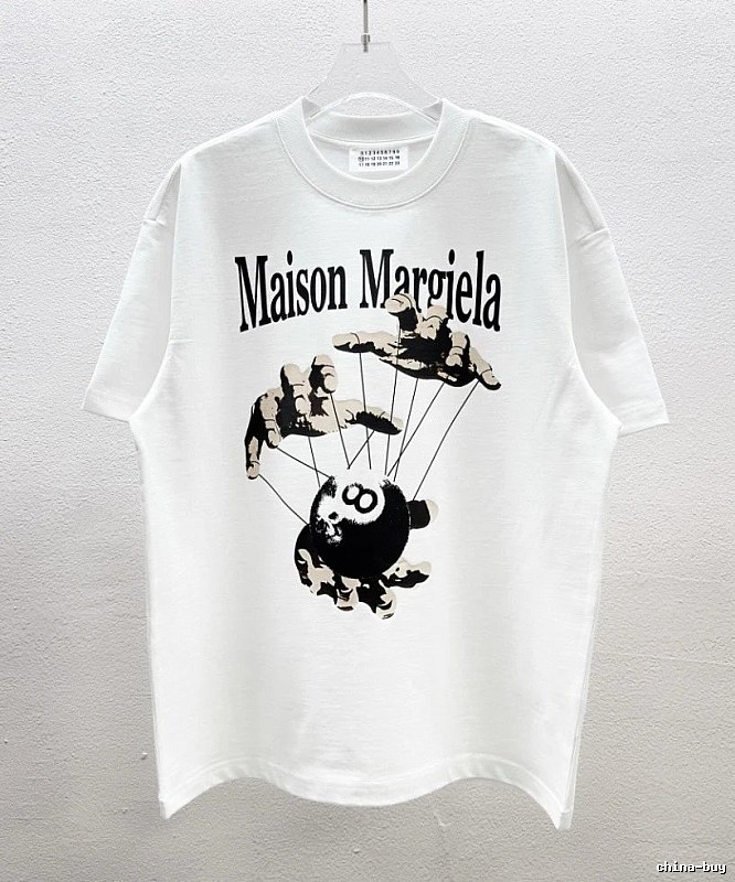 Maison Margiela Black 8 Print Street Style White T-Shirt