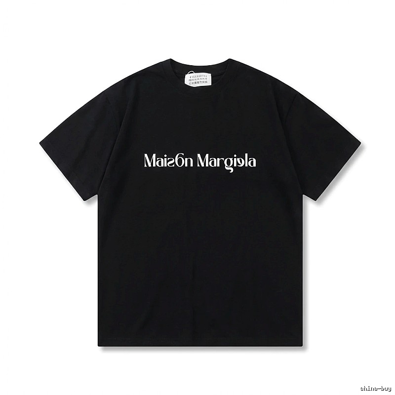 Maison Margiela minimalist style black T-shirt