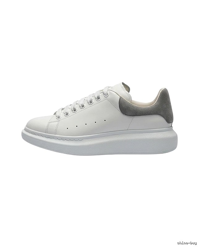 McQueen thick-soled casual white and gray shoes