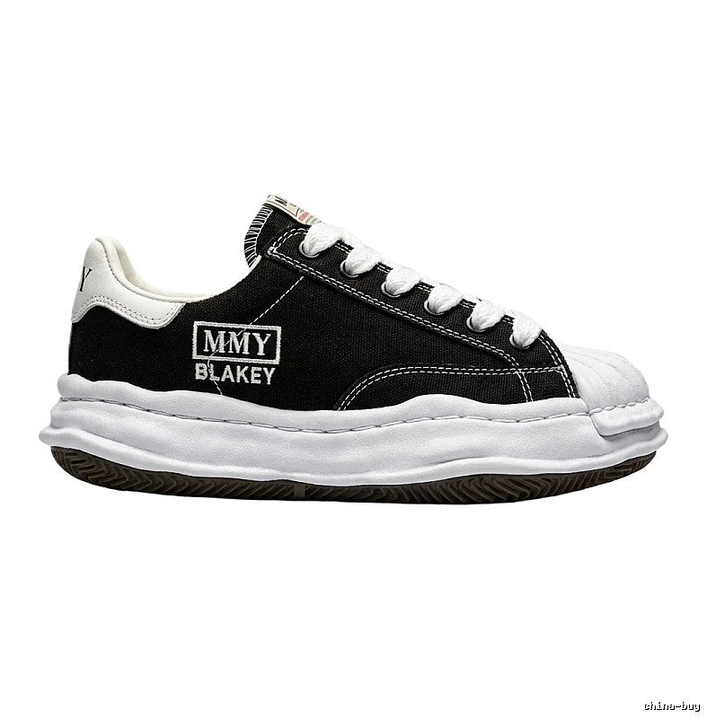 MMY BLAKEY Trendy Black and White Sneakers