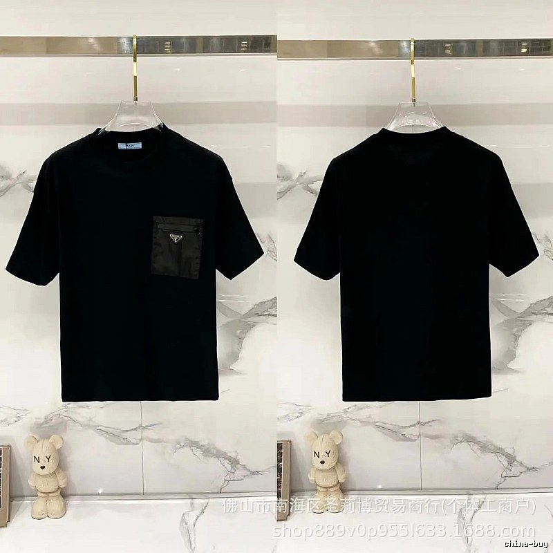 Prada Triangle Logo Minimalist Style Black Short-sleeve T-shirt