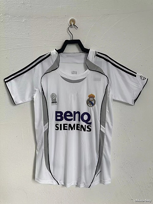 Real Madrid Streetwear Retro Teka soccer jersey White Retro Football with Logo Accent
