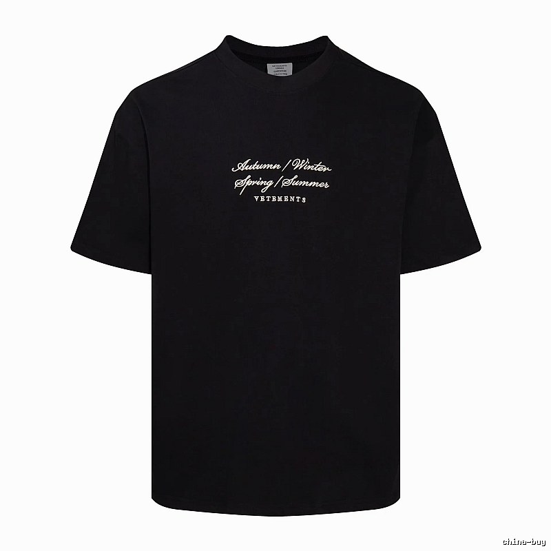 Summer Statement graphic T-shirt Black Colorful Lucky with Bold Graphic