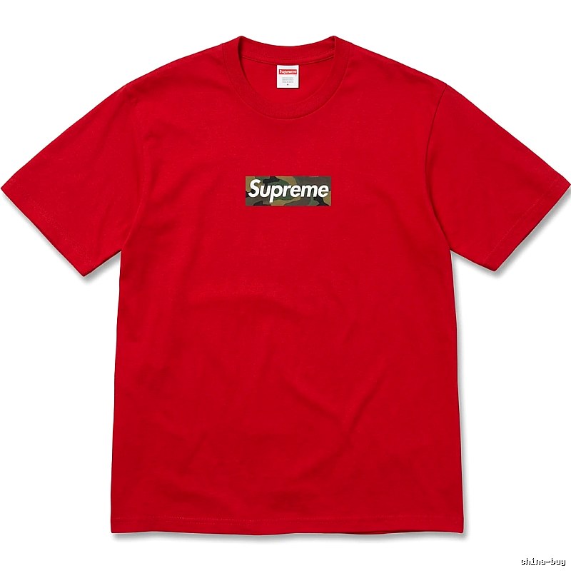 Supreme camouflage-style red T-shirt