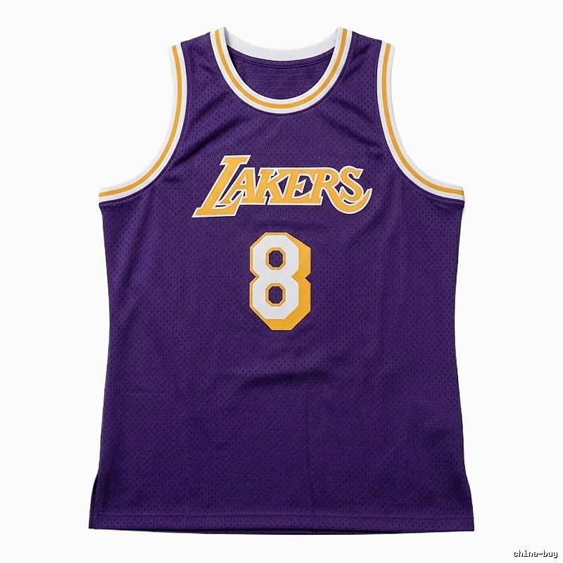 The classic blue jersey of the Michael Jordan.