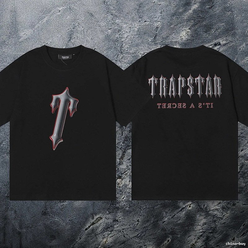 Trapstar Classic Keys graphic T-shirt Black White Key with Travel-Friendly Style