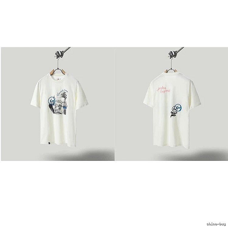 Travis Scott x Jordan Co-branded Graffiti-style Off-white T-shirt